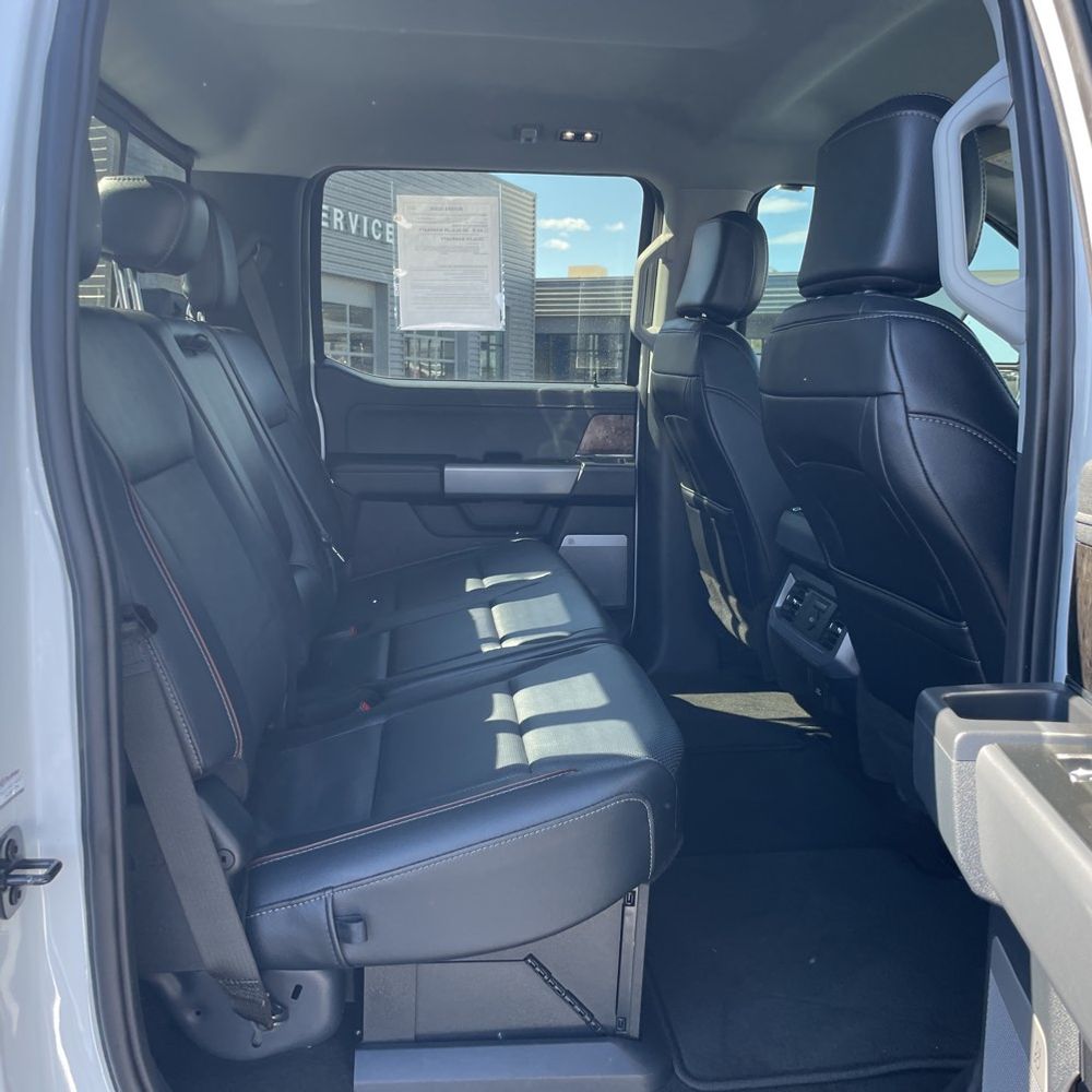 2024 Ford F350 S/D Lariat