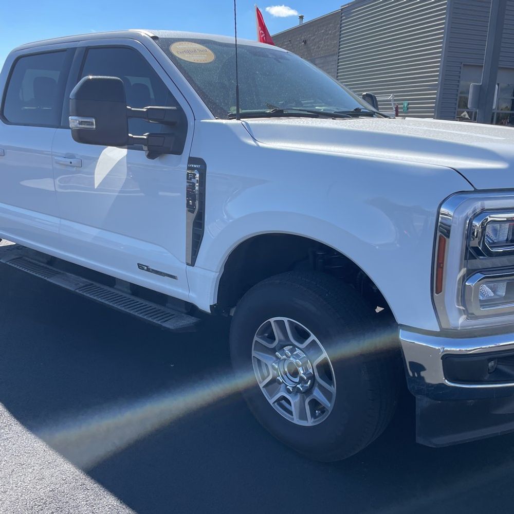 2024 Ford F350 S/D Lariat