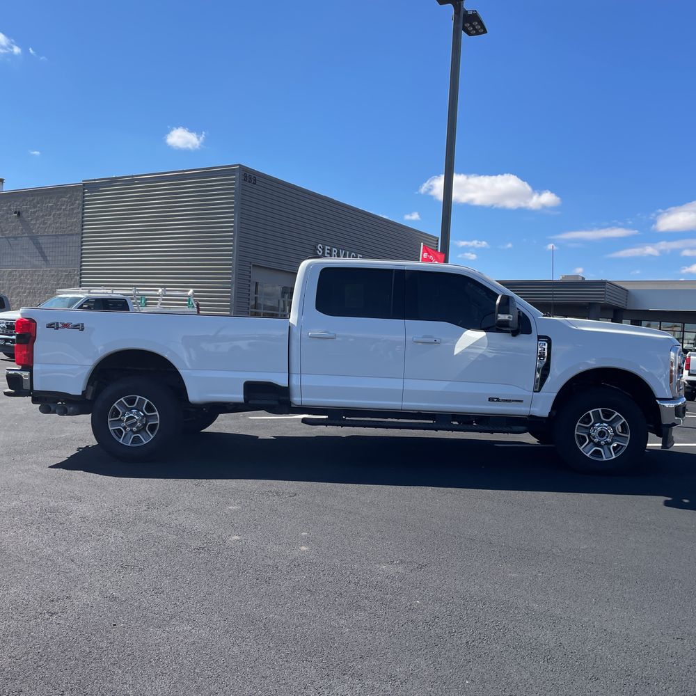 2024 Ford F350 S/D Lariat