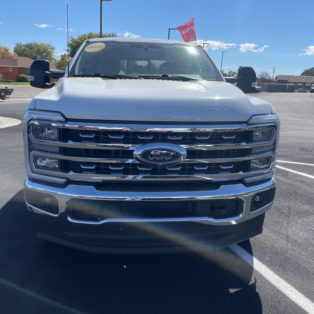 2024 Ford F350 S/D Lariat