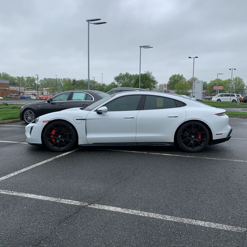 2022 Porsche Taycan GTS
