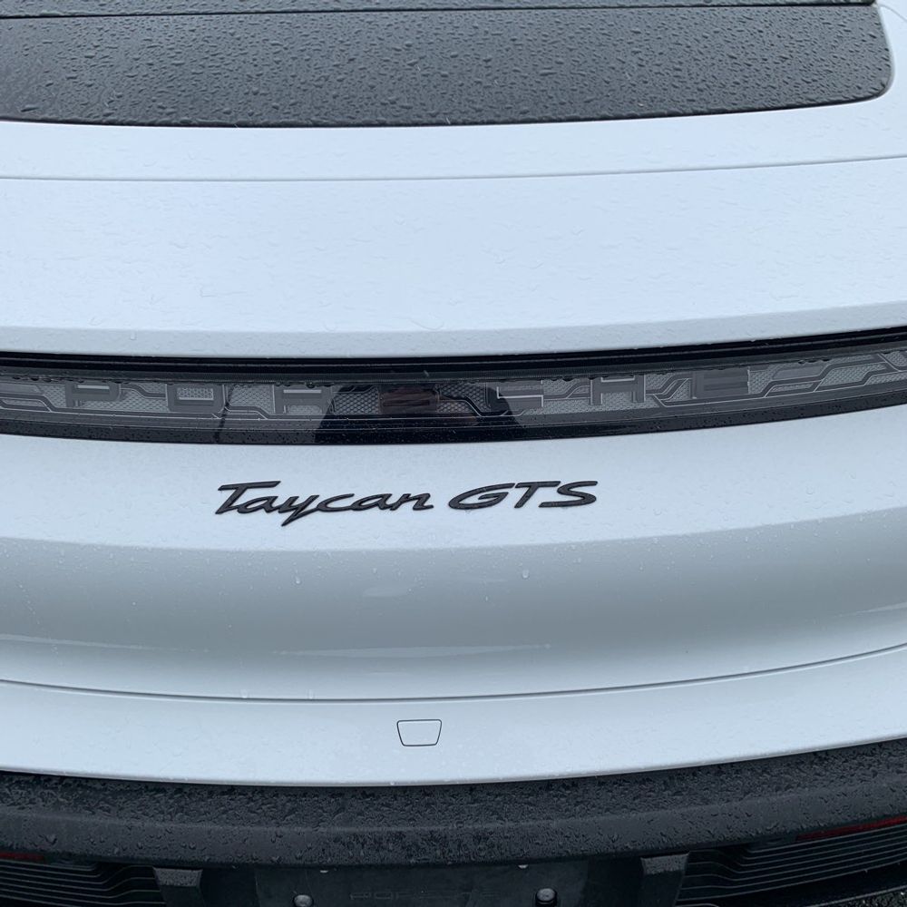 2022 Porsche Taycan GTS