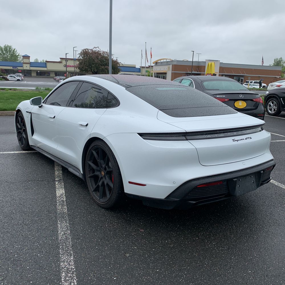 2022 Porsche Taycan GTS