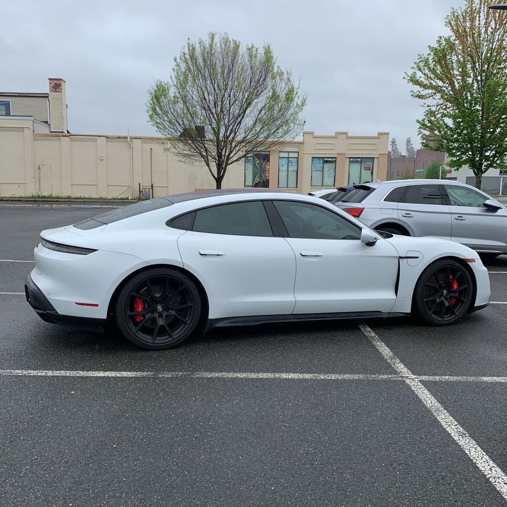 2022 Porsche Taycan GTS