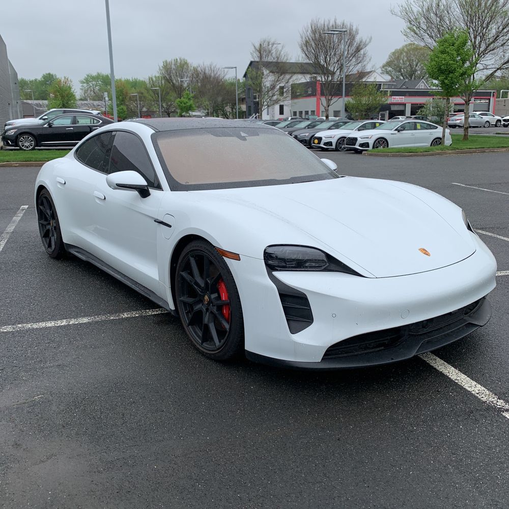 2022 Porsche Taycan GTS