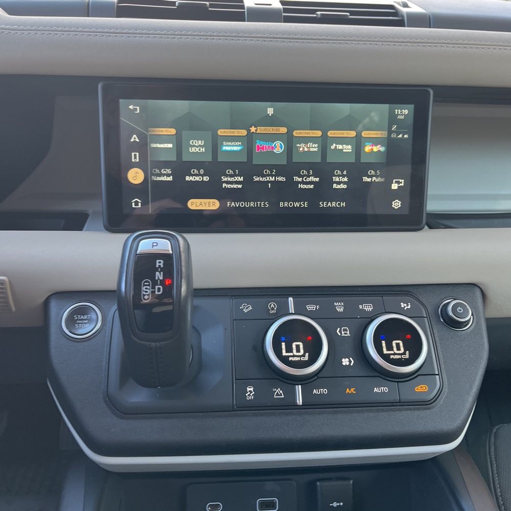 2022 Land Rover Defender 90 X-Dynamic SE
