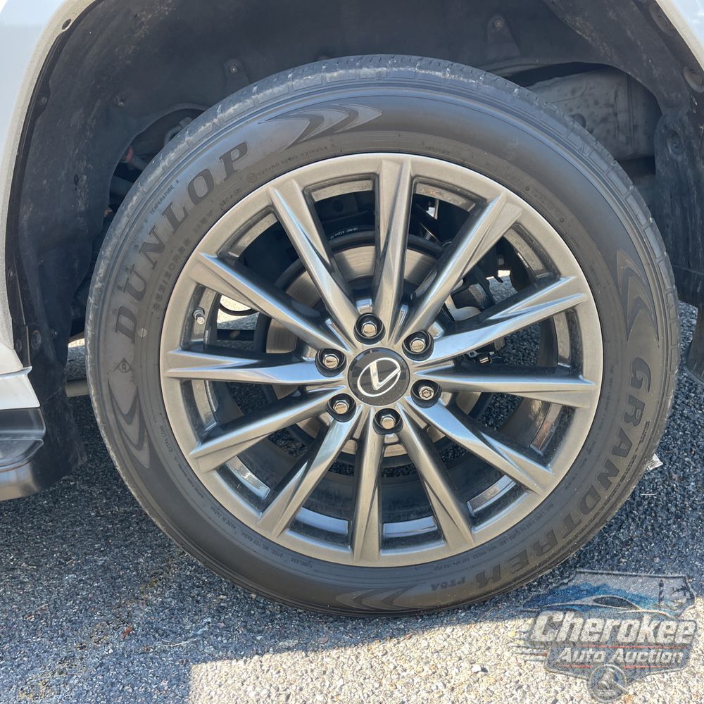 2023 Lexus LX 600 F SPORT Handling
