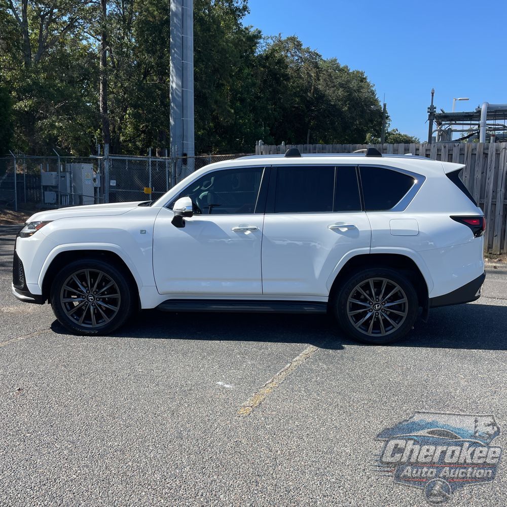 2023 Lexus LX 600 F SPORT Handling