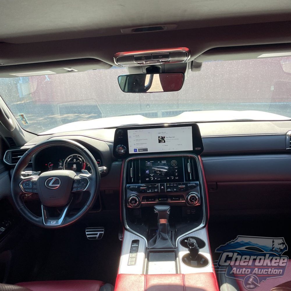 2023 Lexus LX 600 F SPORT Handling