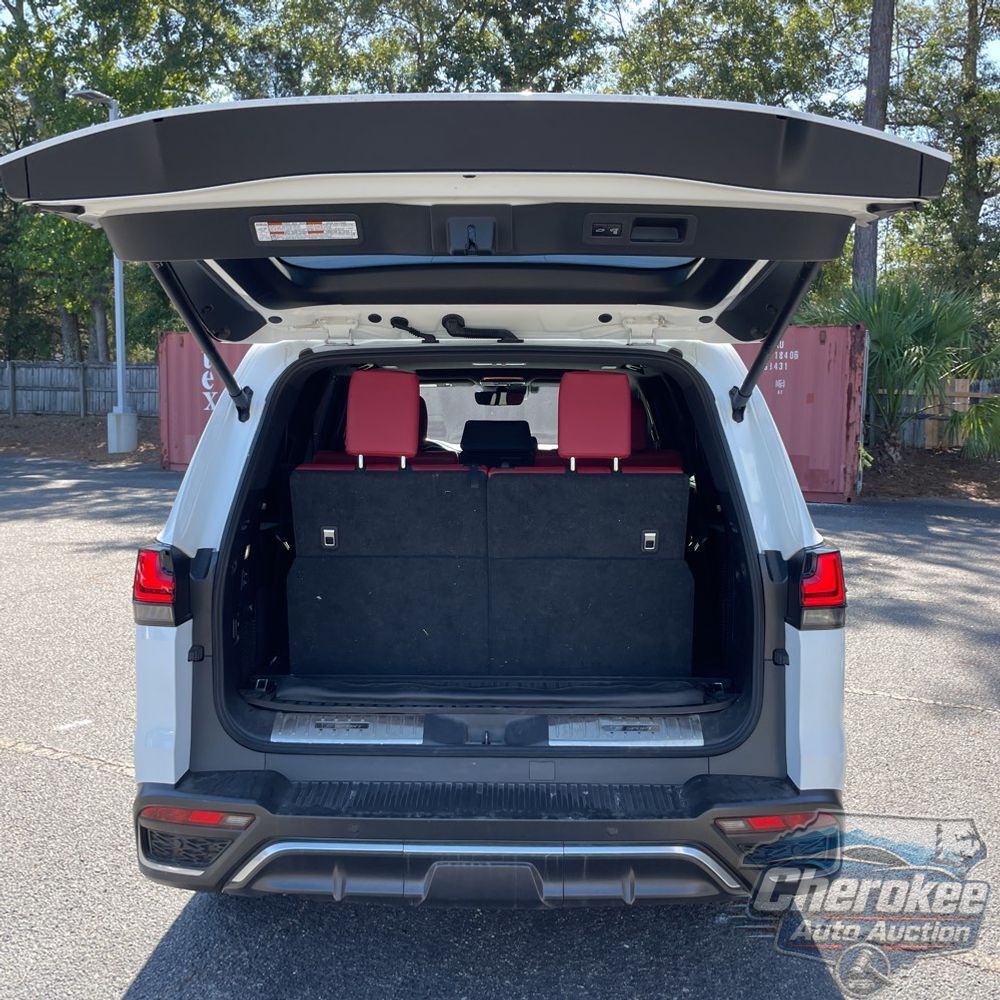 2023 Lexus LX 600 F SPORT Handling