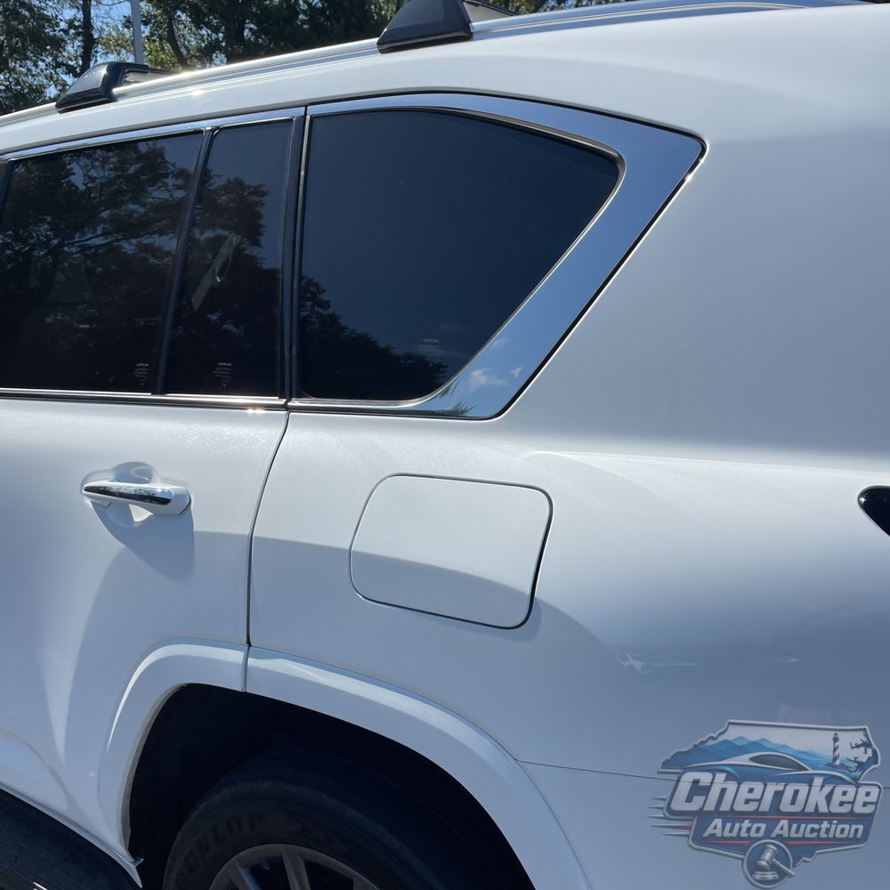 2023 Lexus LX 600 F SPORT Handling