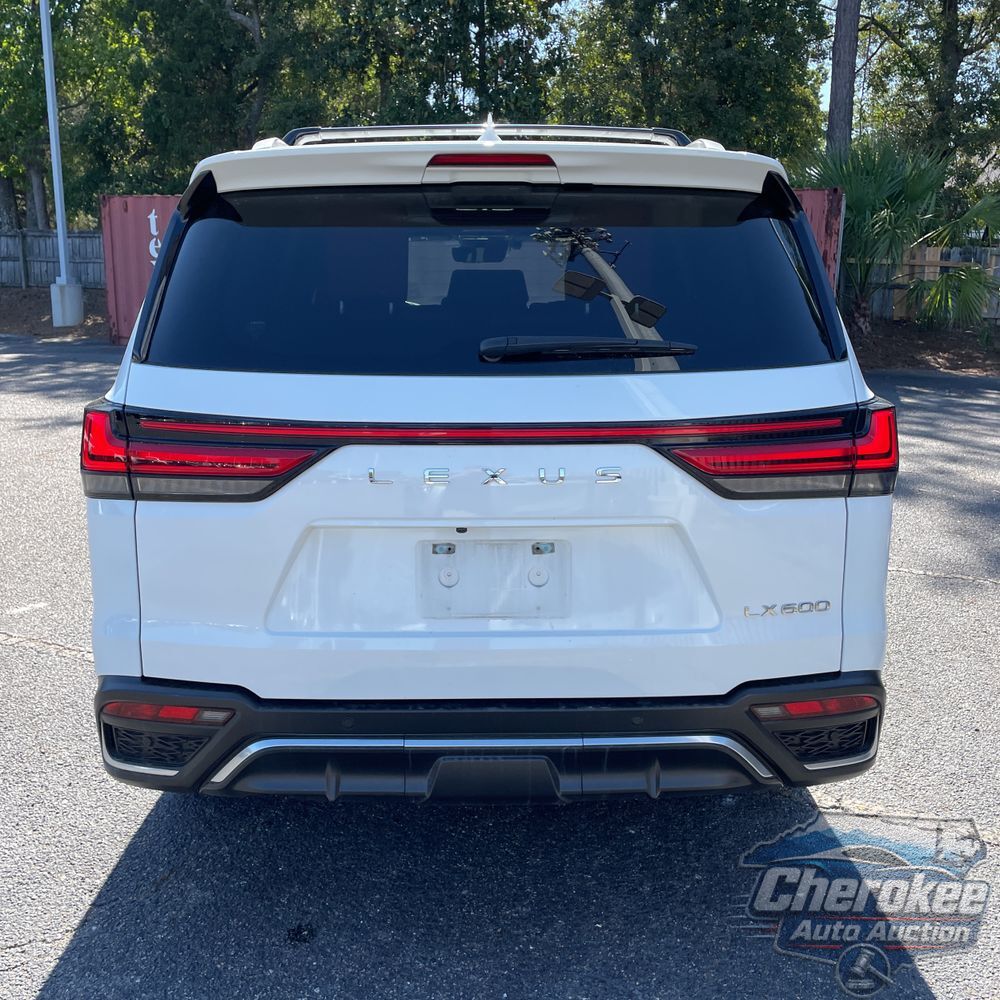2023 Lexus LX 600 F SPORT Handling