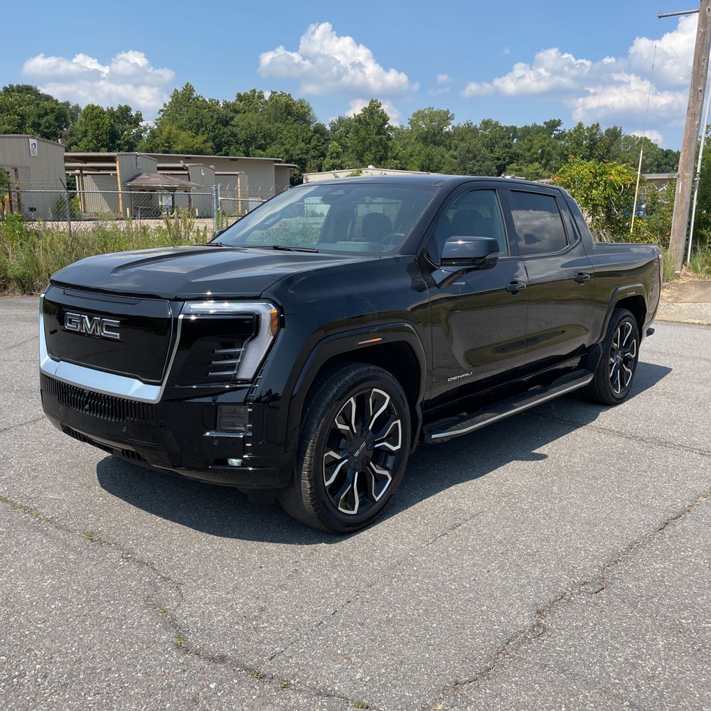 2025 GMC Sierra EV