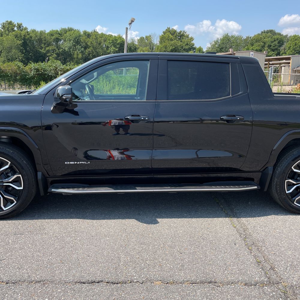 2025 GMC Sierra EV Denali