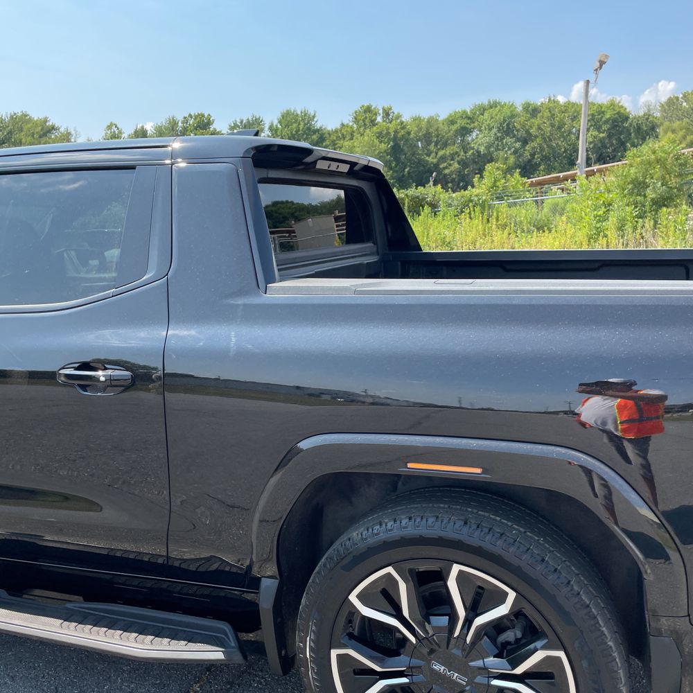 2025 GMC Sierra EV Denali