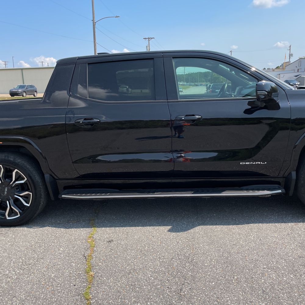 2025 GMC Sierra EV Denali