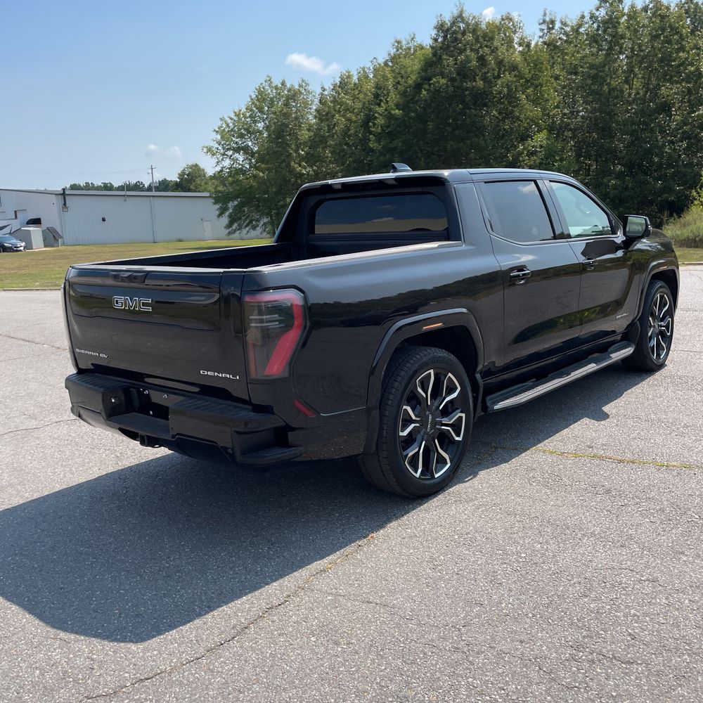 2025 GMC Sierra EV Denali