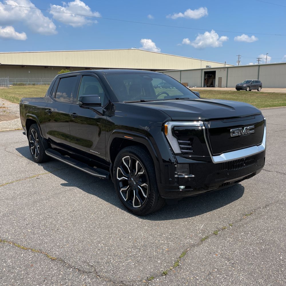 2025 GMC Sierra EV Denali