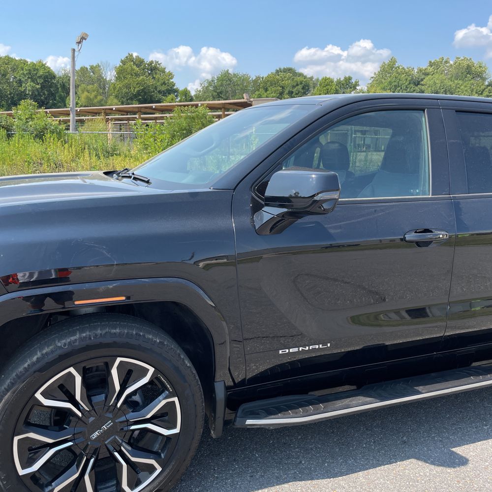 2025 GMC Sierra EV Denali