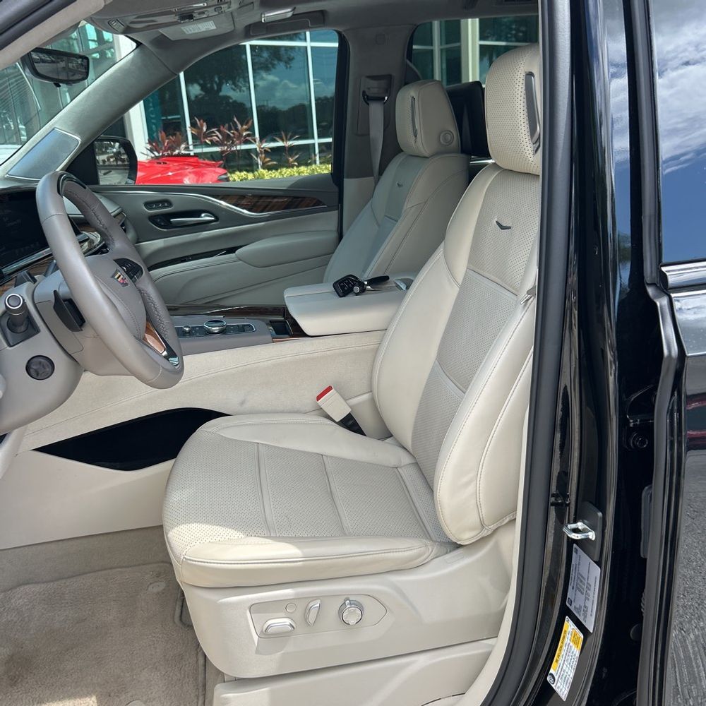 2024 Cadillac Escalade ESV Sport Platinum