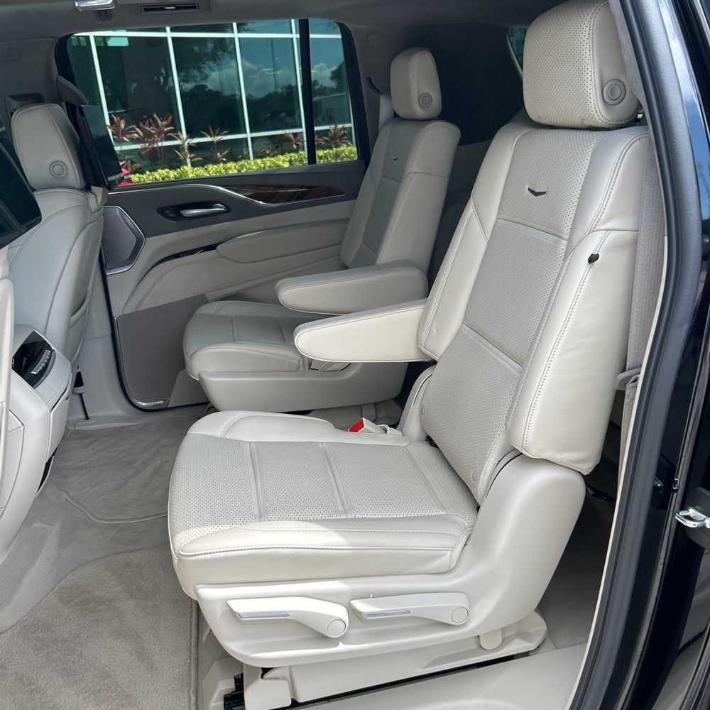 2024 Cadillac Escalade ESV Sport Platinum