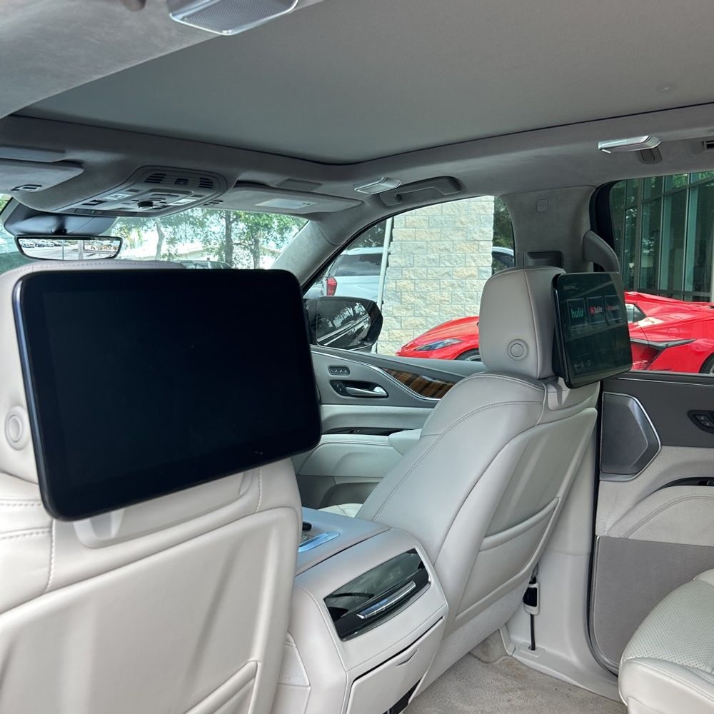 2024 Cadillac Escalade ESV Sport Platinum