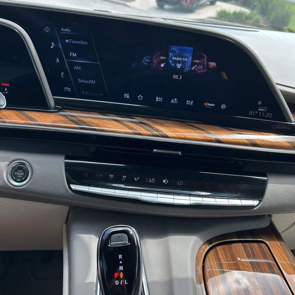 2024 Cadillac Escalade ESV Sport Platinum