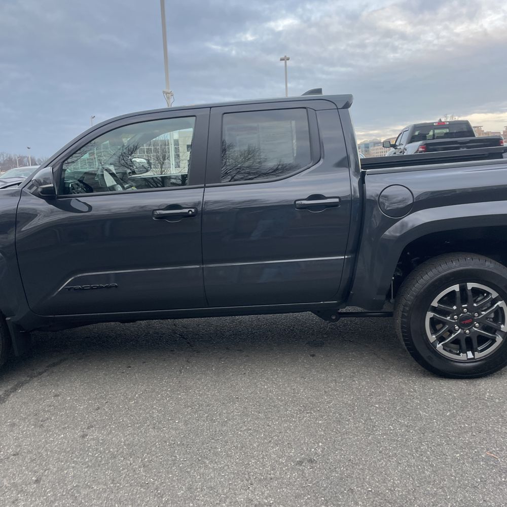 2024 Toyota Tacoma TRD Sport HV