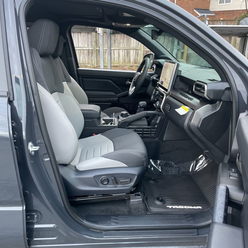 2024 Toyota Tacoma TRD Sport HV
