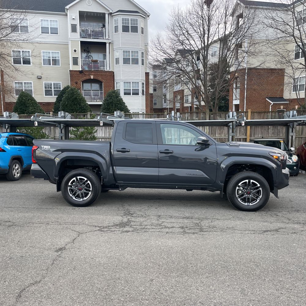 2024 Toyota Tacoma TRD Sport HV
