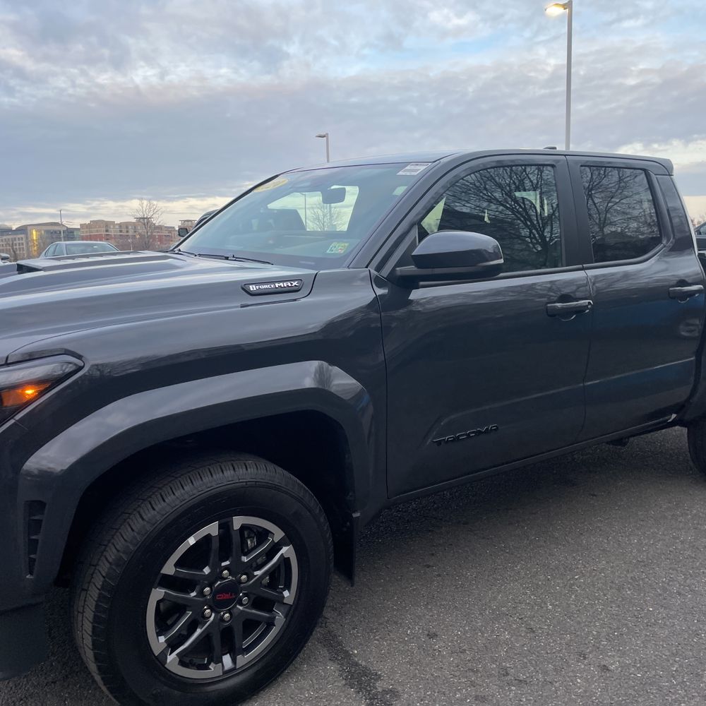 2024 Toyota Tacoma TRD Sport HV