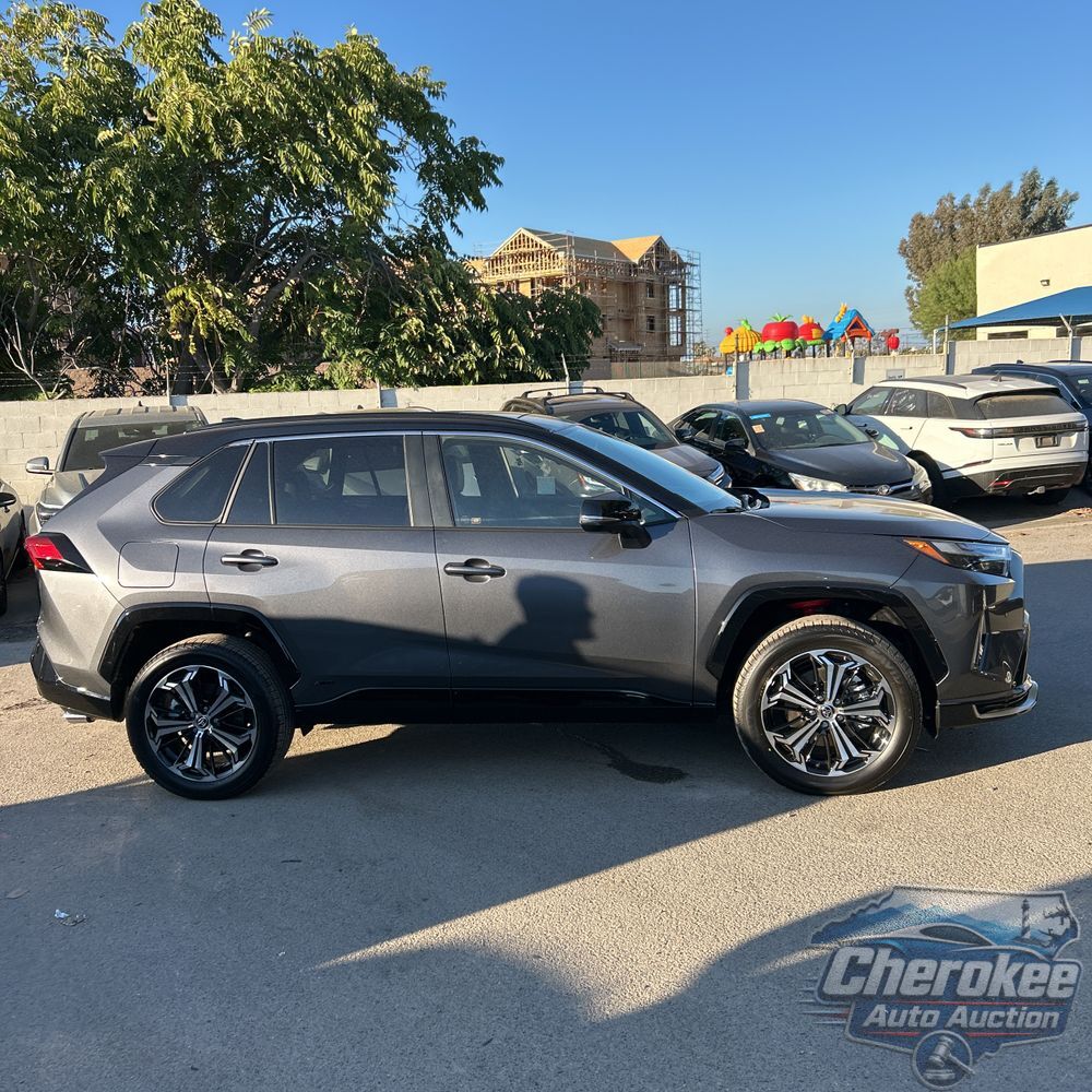 2025 Toyota RAV4 Plug-in Hybrid XSE