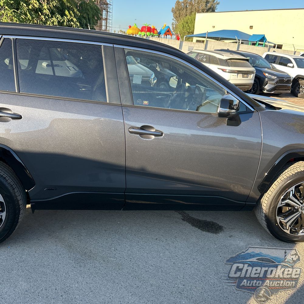 2025 Toyota RAV4 Plug-in Hybrid XSE