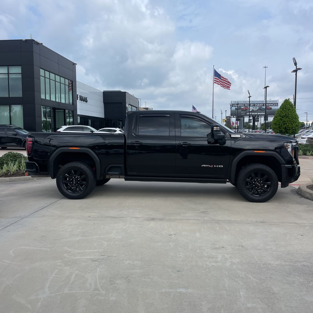2024 GMC Sierra 2500HD AT4