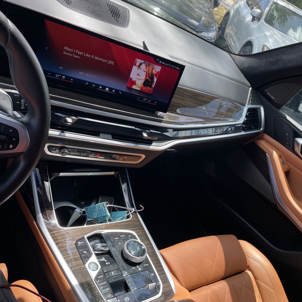 2024 BMW X7 xDrive40i