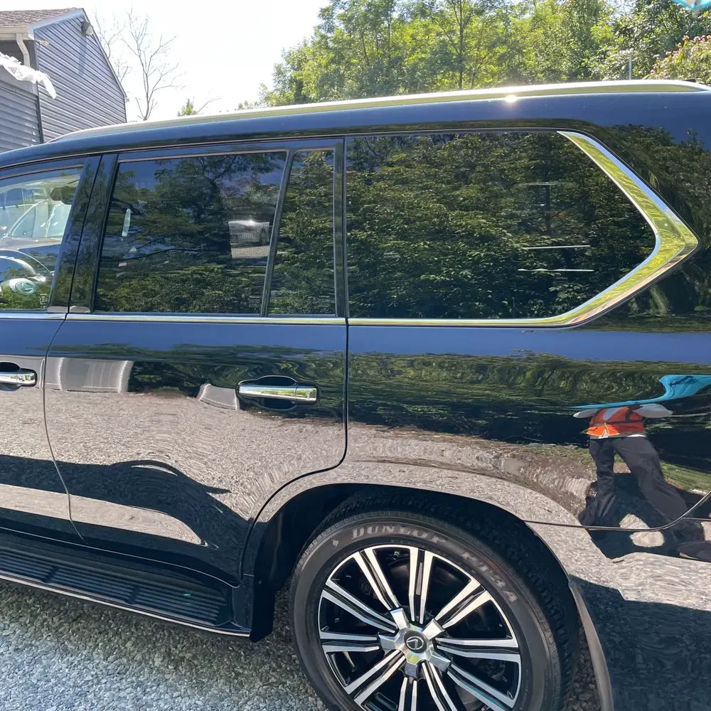 2021 Lexus LX 570 Three-Row