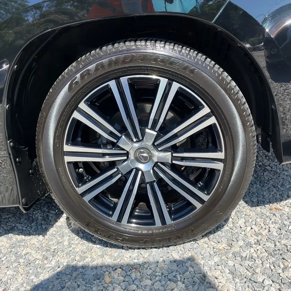 2021 Lexus LX 570 Three-Row