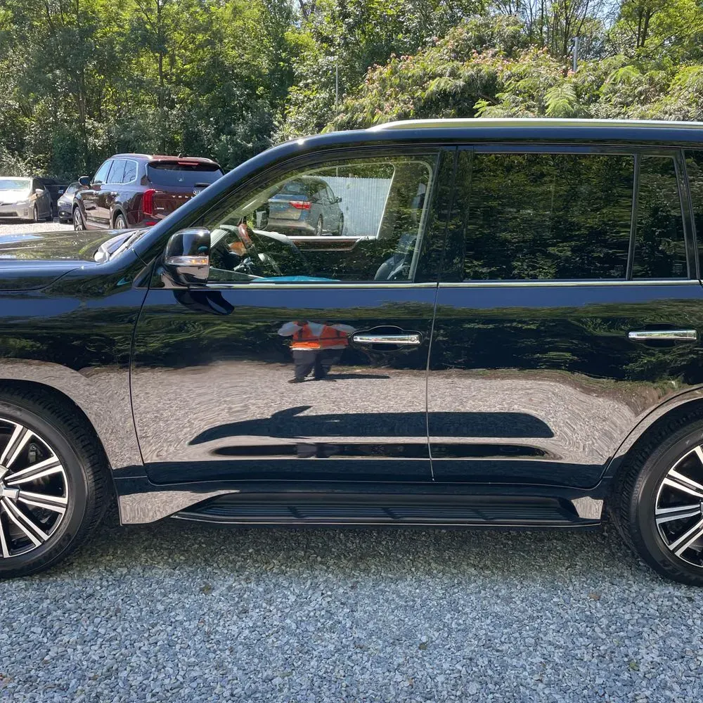 2021 Lexus LX 570 Three-Row