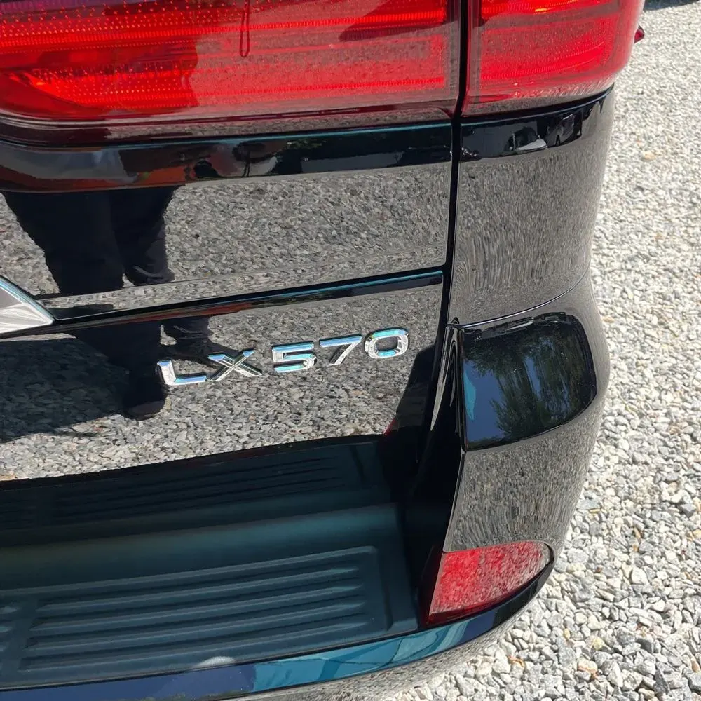 2021 Lexus LX 570 Three-Row