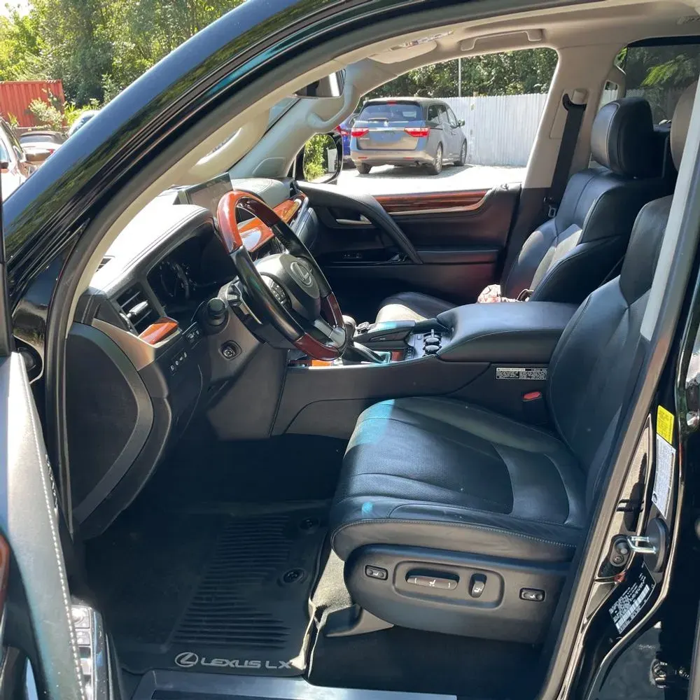 2021 Lexus LX 570 Three-Row