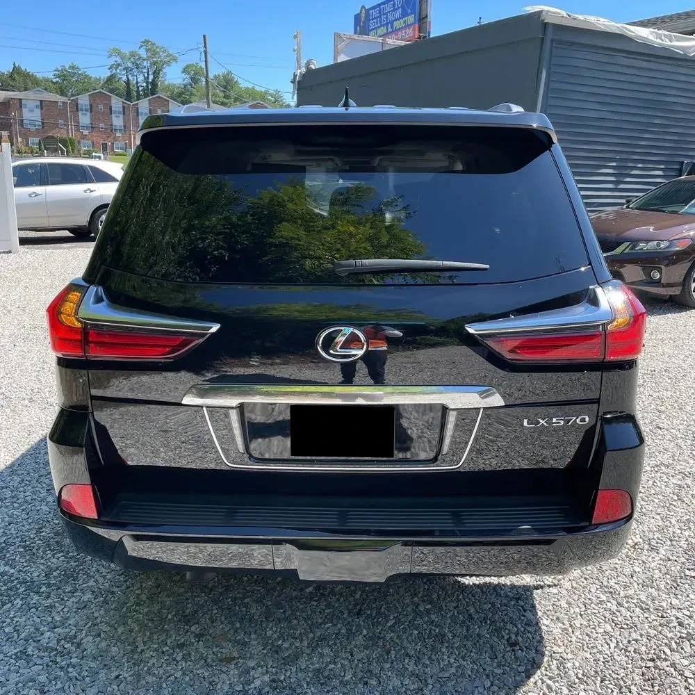 2021 Lexus LX 570 Three-Row