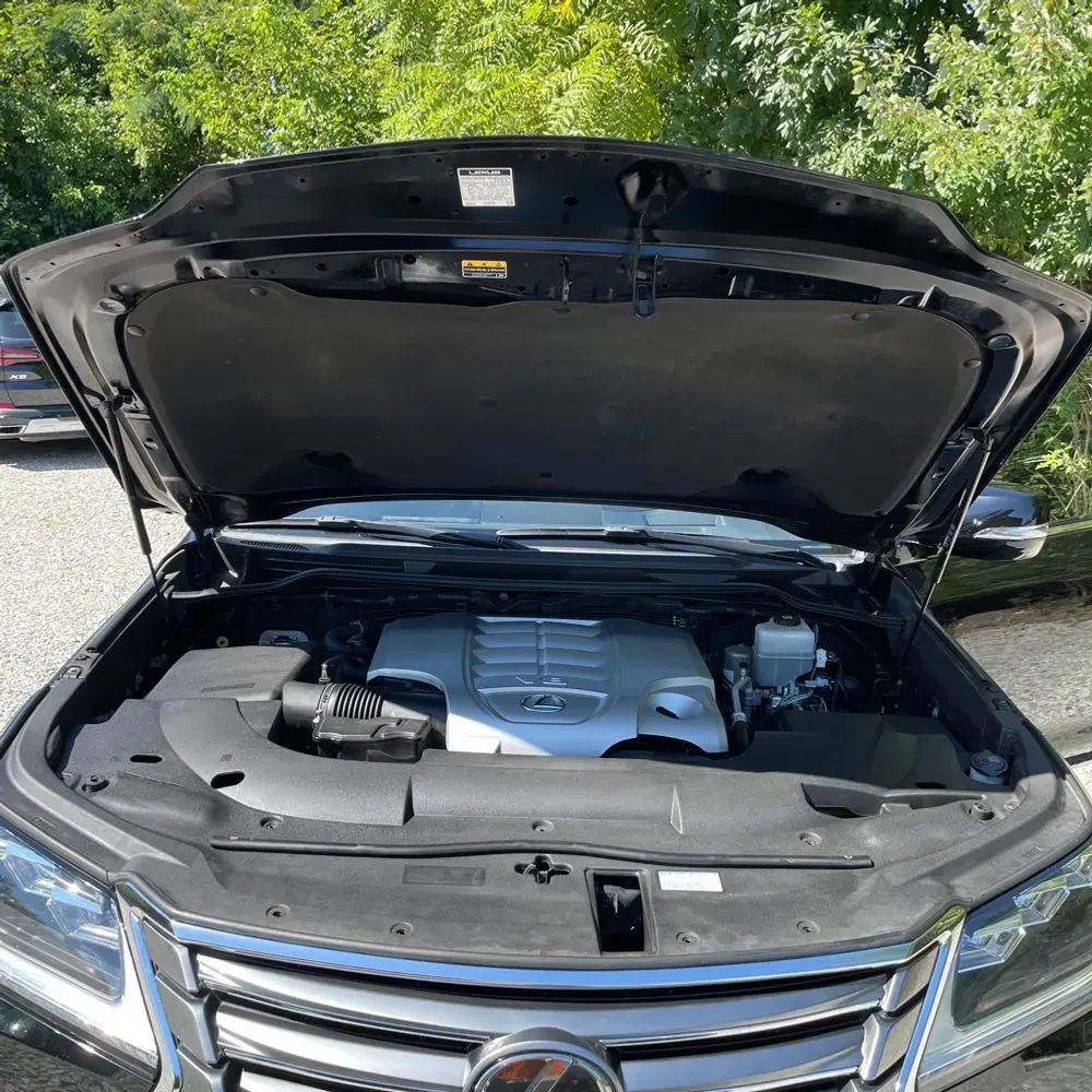 2021 Lexus LX 570 Three-Row