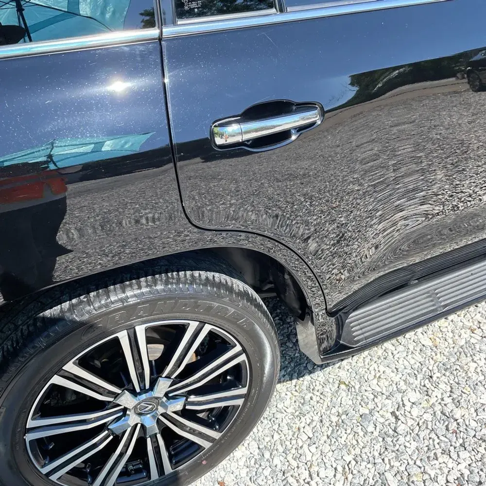 2021 Lexus LX 570 Three-Row