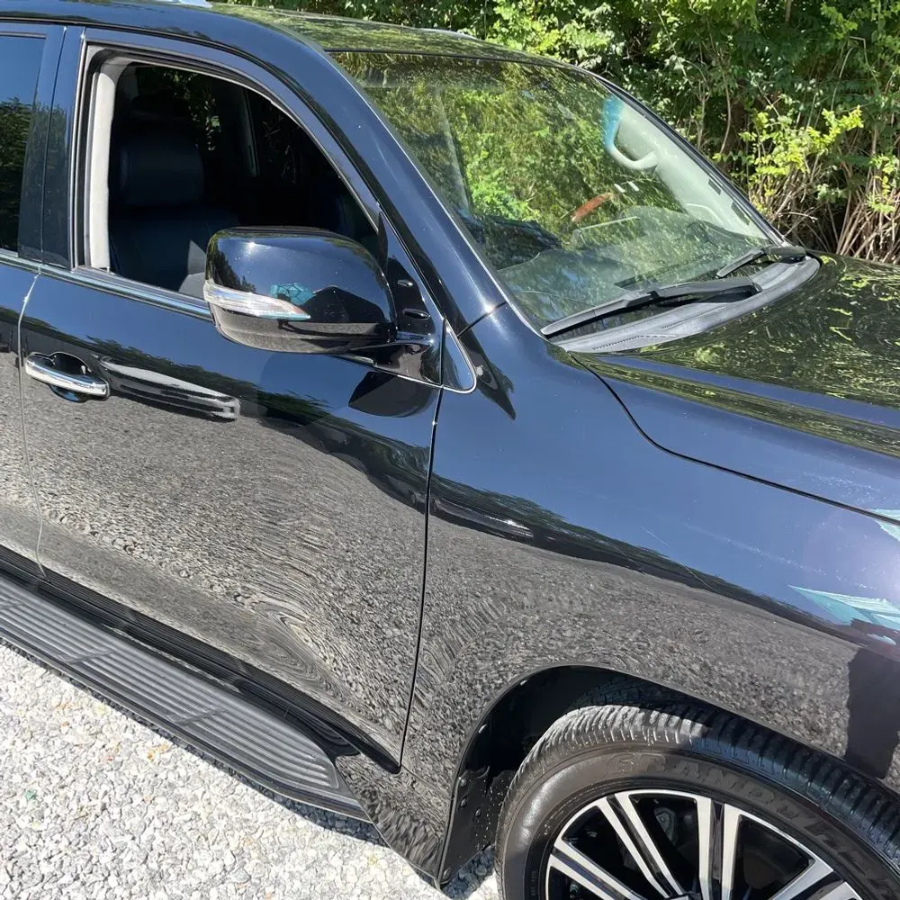 2021 Lexus LX 570 Three-Row
