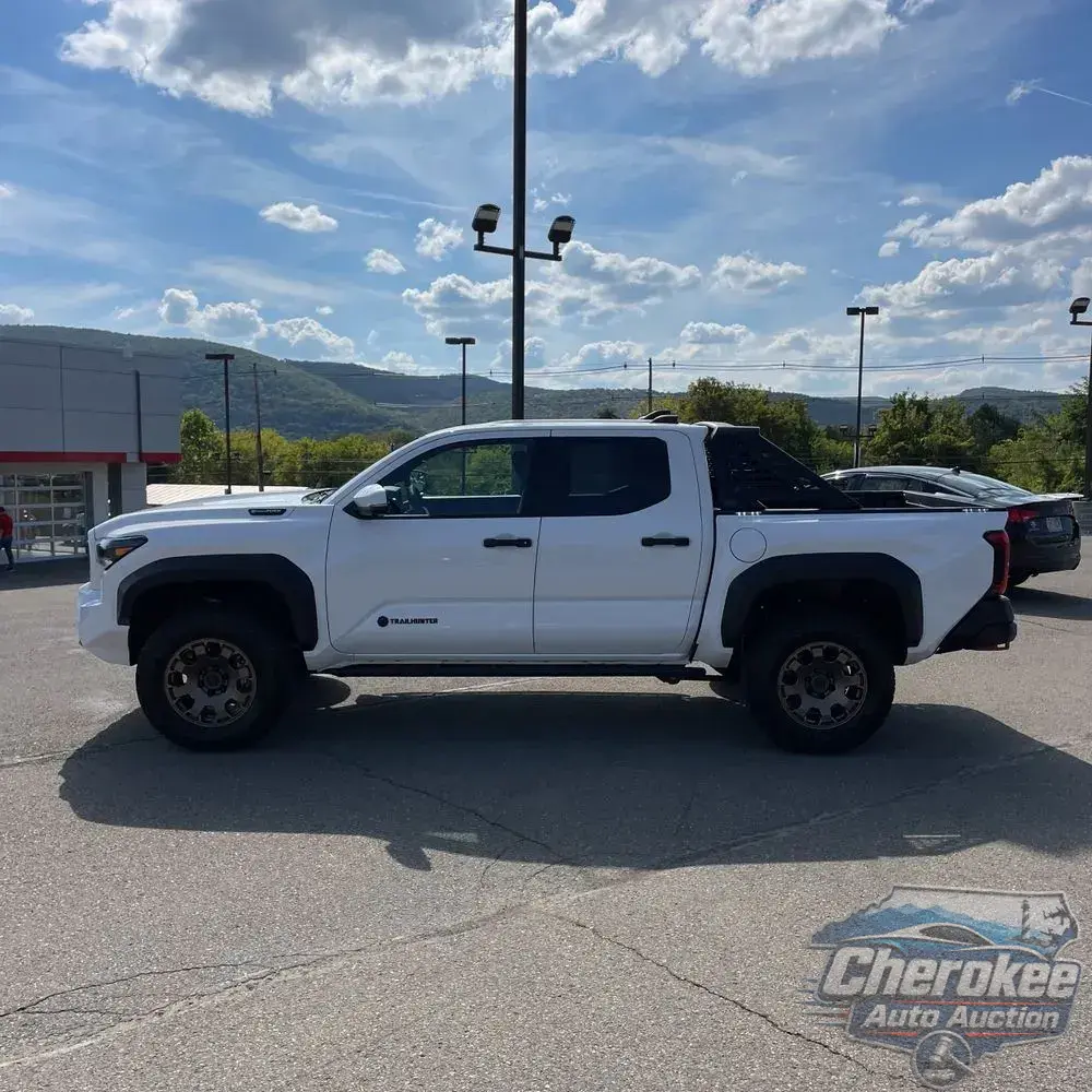 2025 Toyota Tacoma Trailhunter HV