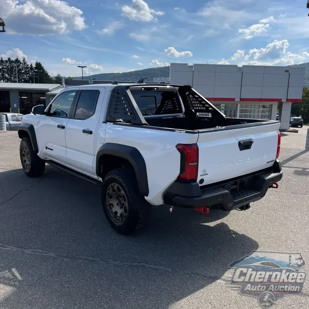 2025 Toyota Tacoma Trailhunter HV