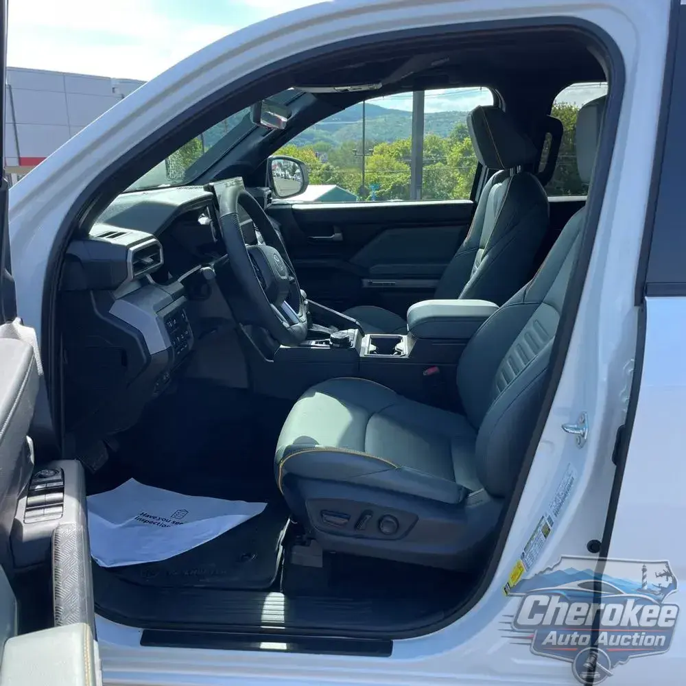 2025 Toyota Tacoma Trailhunter HV