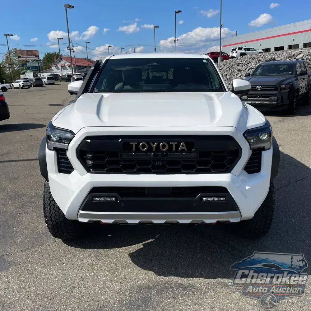2025 Toyota Tacoma Trailhunter HV