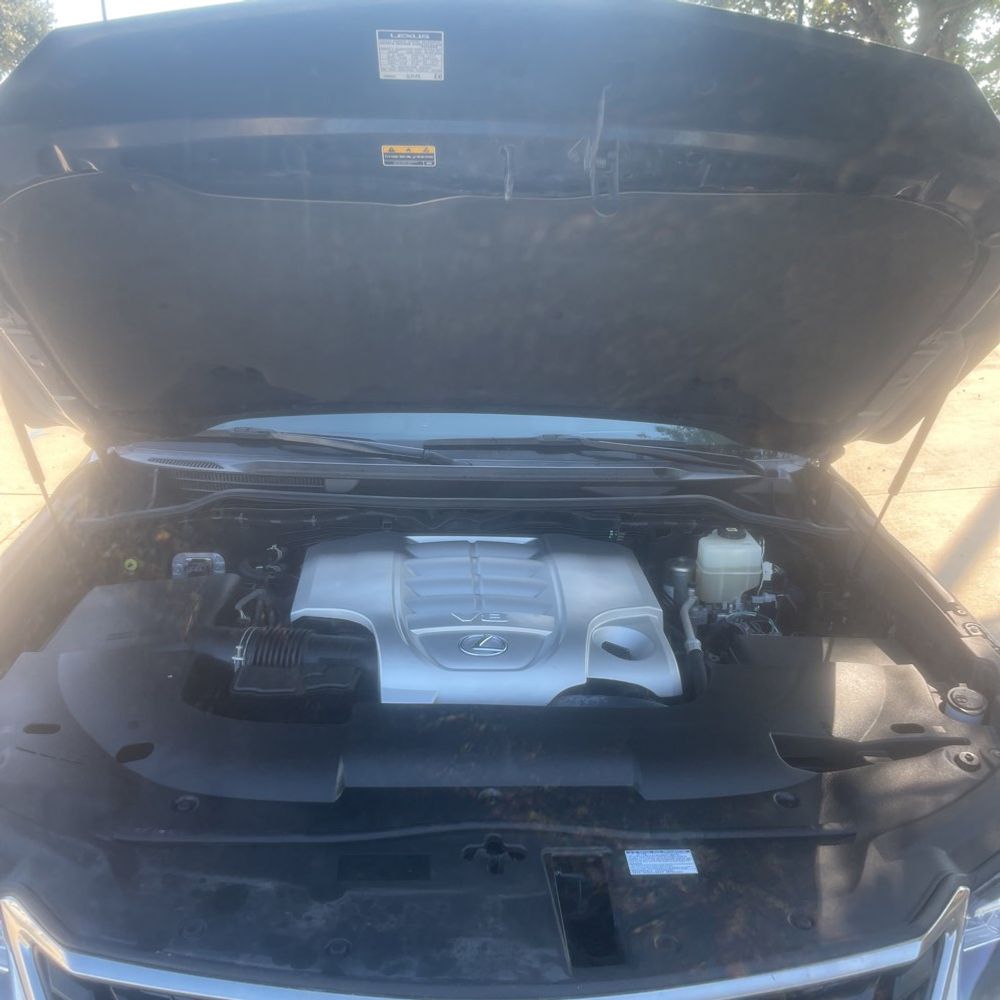 2021 Lexus LX 570 Three-Row