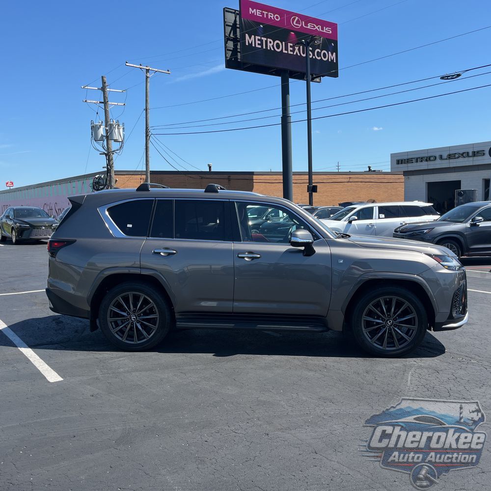 2023 Lexus LX 600 F SPORT Handling